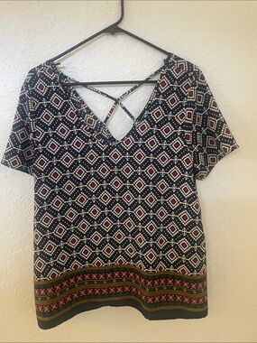 Sienna Sky Black Geo Print Short Sleeve Top with Back Strap